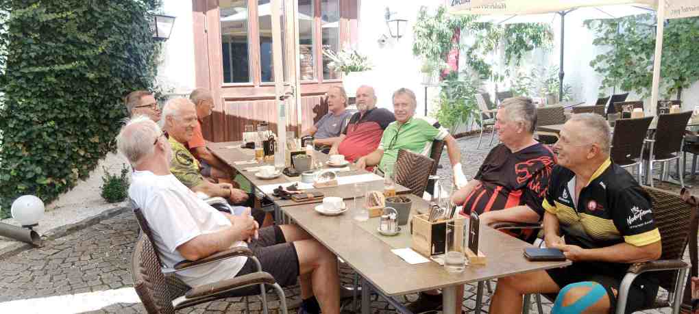 zu Mittag im Gasthaus Kaufmann 