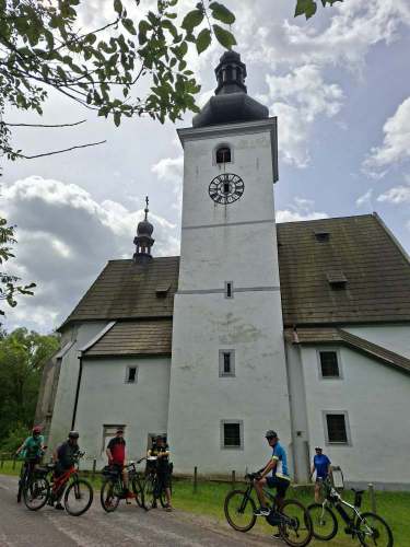 Kirche Maria Himmelfahrt beim Grenzübergang Hammern