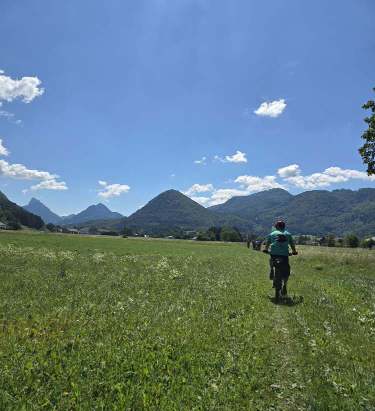 Schöner Wiesenweg